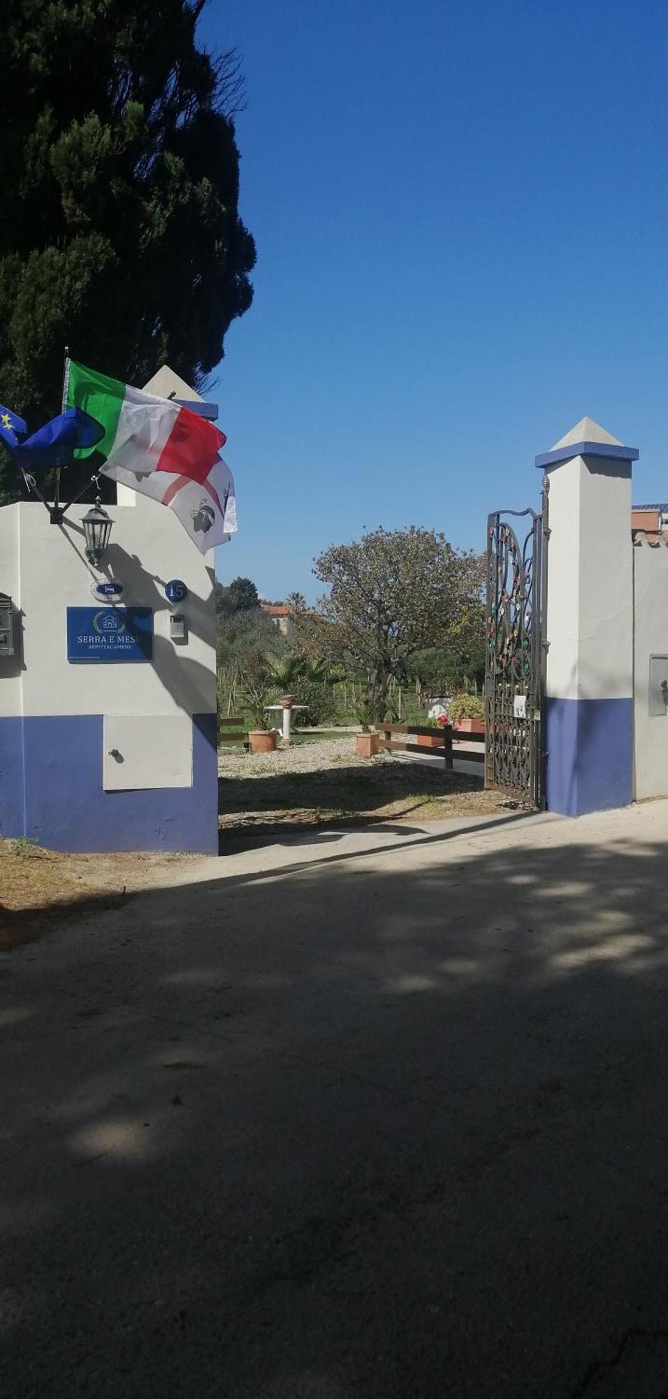 Serra E Mesu Affittacamere Magomadas Exterior foto